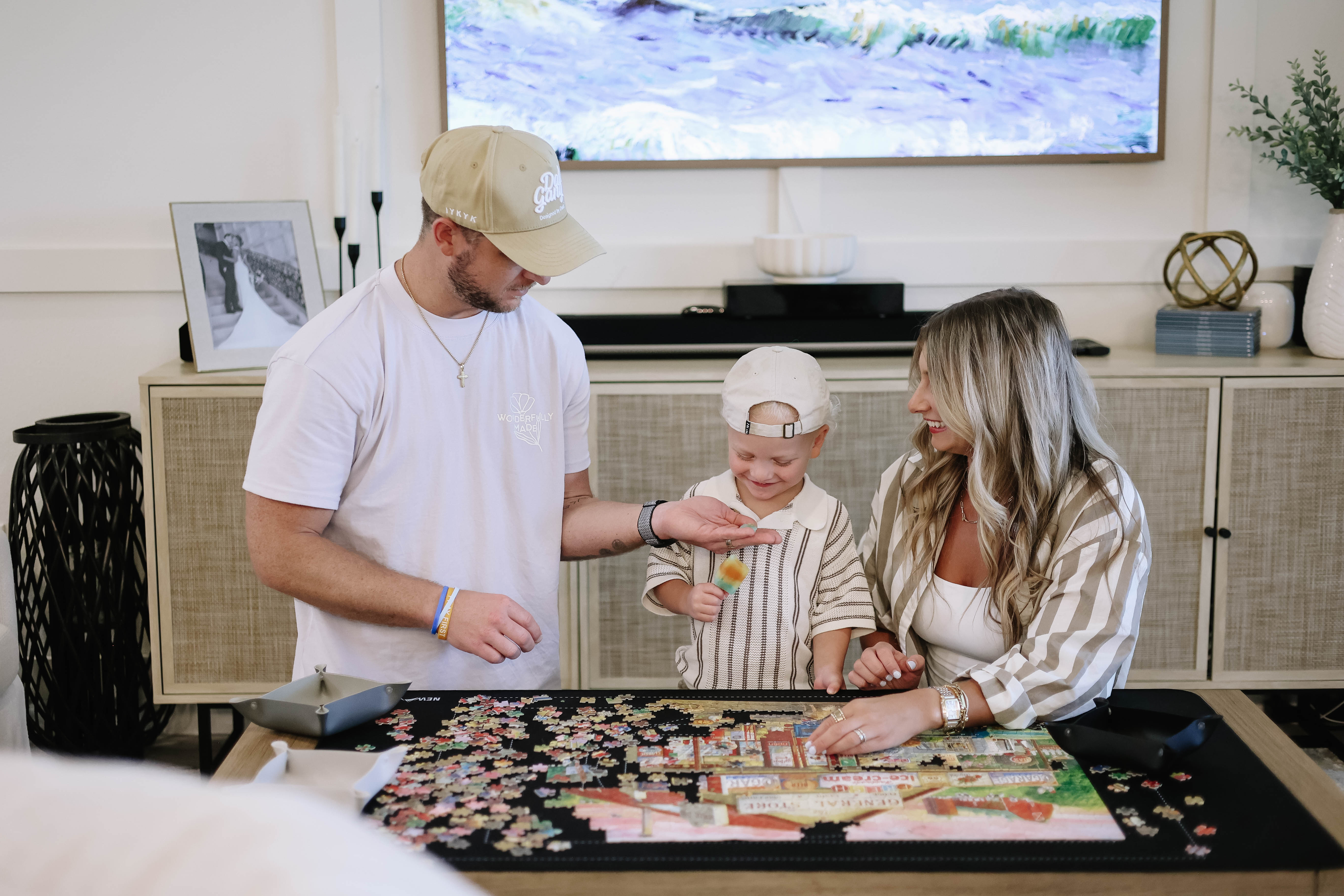 family working puzzle family doing jigsaw puzzle together